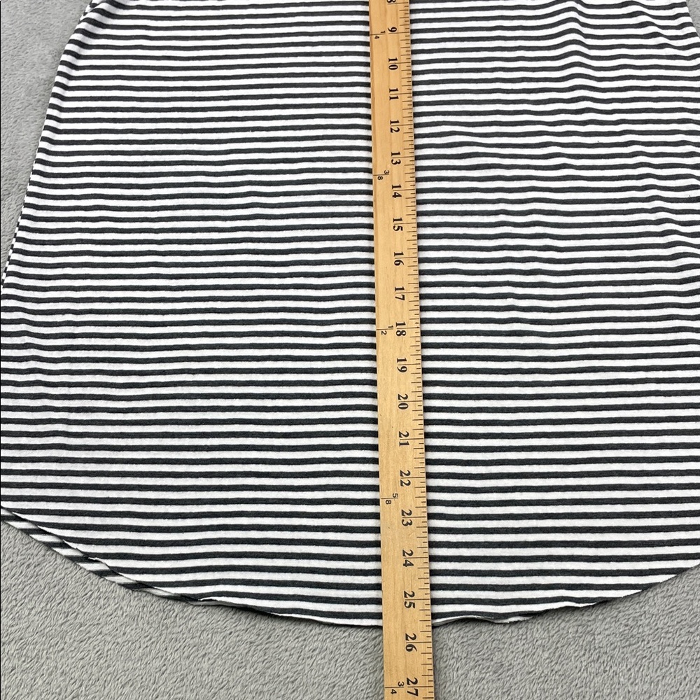 NEW Frank & Eileen S 100% Cotton White/Gray Striped Curve Hem Tank Top USA - Picture 2 of 9